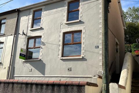 3 bedroom terraced house to rent, Elm Terrace, Ogmore Vale, Bridgend