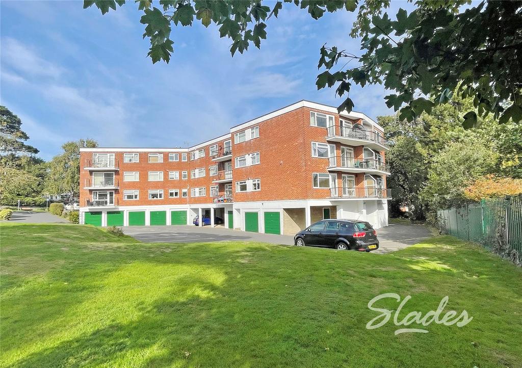 Belle Vue Road, Bournemouth, BH6 2 bed apartment £250,000
