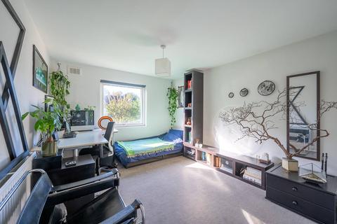 2 bedroom flat for sale - Queens Ride, Barnes, London, SW13