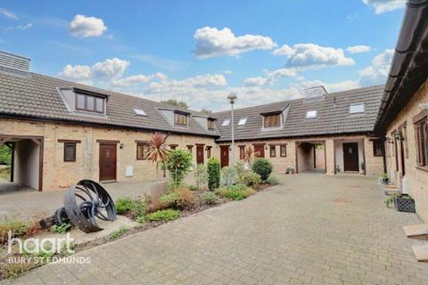 2 bedroom barn conversion for sale - White House Barns, Elmswell, Bury St Edmunds
