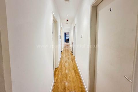 undefined, Castle Boulevard, Lenton, England