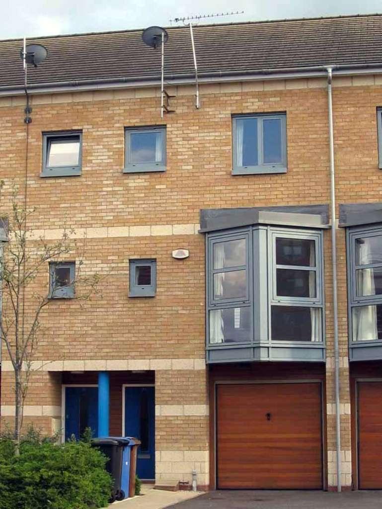 Maude Street, Ipswich 3 bed townhouse £895 pcm (£207 pw)