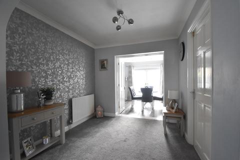 71 Hawkfields, Luton, LU2 7NW