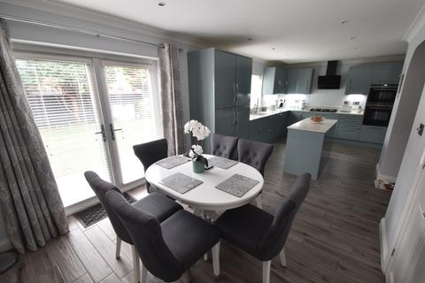 71 Hawkfields, Luton, LU2 7NW
