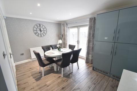 71 Hawkfields, Luton, LU2 7NW