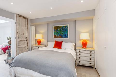 2 bedroom flat for sale, Russell Road, Kensington, W14