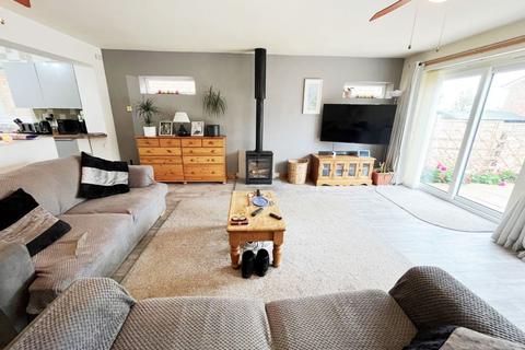 310 Acre Lane, Northampton, NN2 8PY