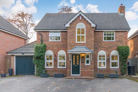8 Charter Drive, Amersham, HP6 6UX