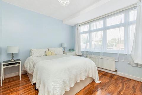 2 bedroom flat for sale - Meadway, Raynes Park