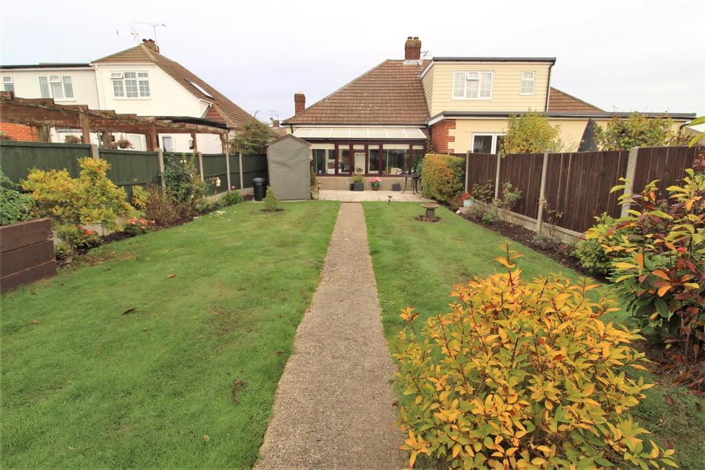 Bradley Close, Thundersley, BenfleetEssex, Essex, SS7 2 bed bungalow