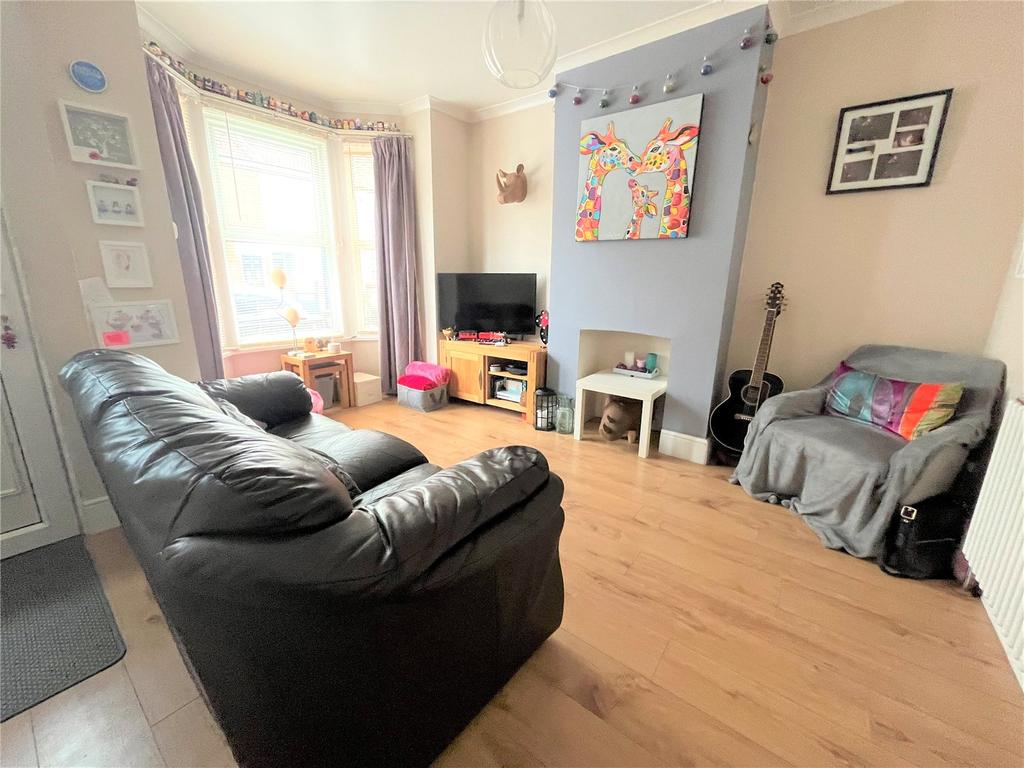 Queens Road, Gosport, Hampshire, PO12 2 bed terraced house £225,000