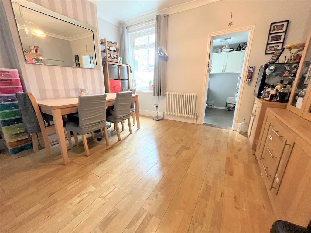 Queens Road, Gosport, Hampshire, PO12 2 bed terraced house £225,000