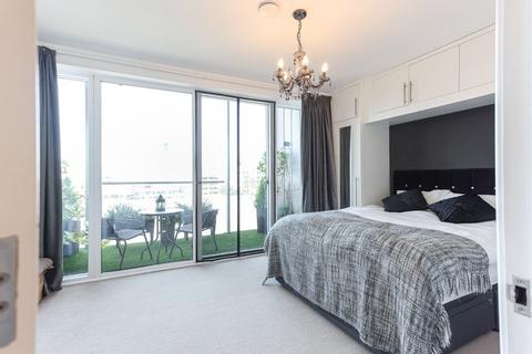 3 bedroom apartment for sale - Peartree Way, Greenwich, SE10