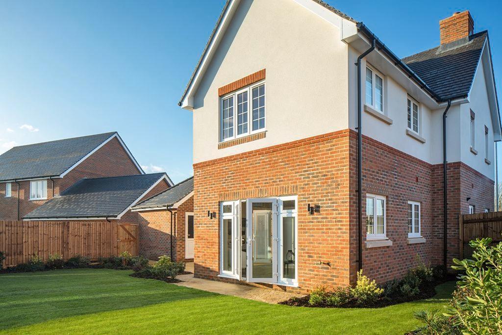 Primrose crescent, wingrave
