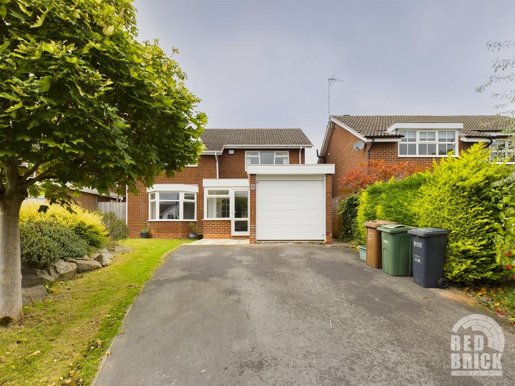 Trehern Close, Knowle, Solihull, B93 4 bed detached house £1,895 pcm