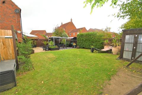 3 bedroom end of terrace house for sale - Dalton Green, Langley, Berkshire, SL3