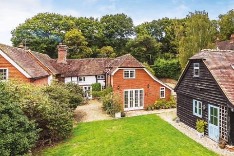 3 bedroom village house for sale, Wrotham Hill, Dunsfold, Godalming, Surrey, GU8 4PA
