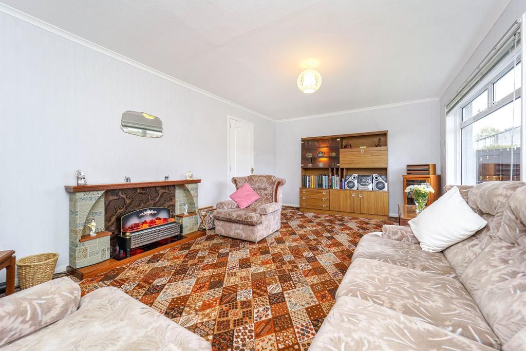 Edmiston Drive, Linwood 3 bed terraced house £110,000
