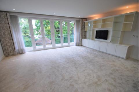 2 bedroom apartment to rent - Station Road, Beaconsfield, HP9