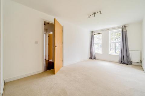 2 bedroom flat for sale, Aylesbury,  Buckinghamshire,  HP20