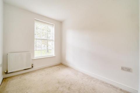 2 bedroom flat for sale, Aylesbury,  Buckinghamshire,  HP20