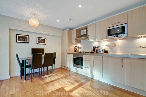 2 bedroom flat for sale, Clerkenwell Road, London