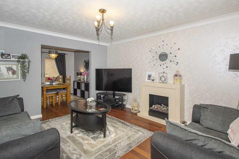 39 Fairways, Stewarton, Kilmarnock, KA3 5DA