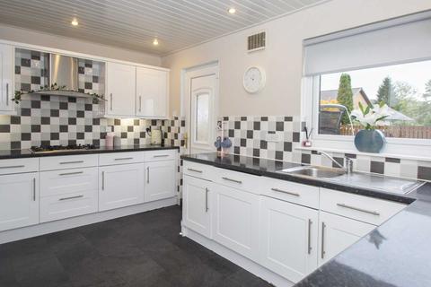 39 Fairways, Stewarton, Kilmarnock, KA3 5DA