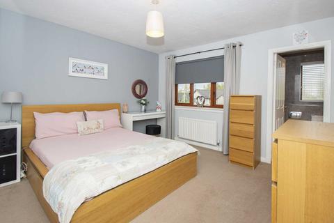 39 Fairways, Stewarton, Kilmarnock, KA3 5DA