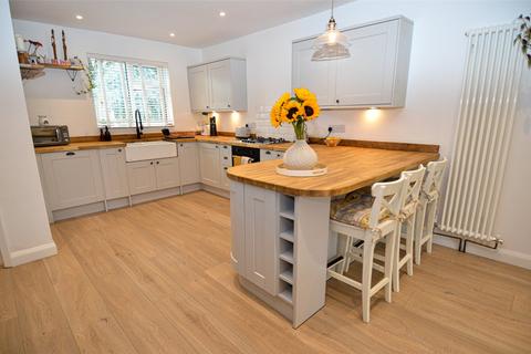 16 Appian Close, Birmingham, B14 6DS