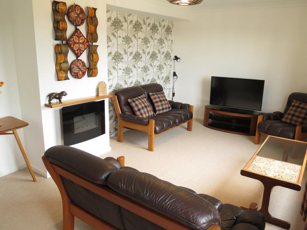 Manor Court, Easton, Wells, BA5 3 bed link detached house £315,000