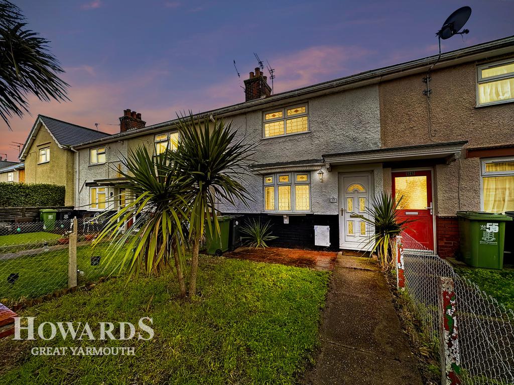Sturdee Avenue, Great Yarmouth 3 bed terraced house £160,000