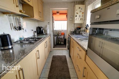 3 bedroom semi-detached house for sale - Laney Close, Lincoln