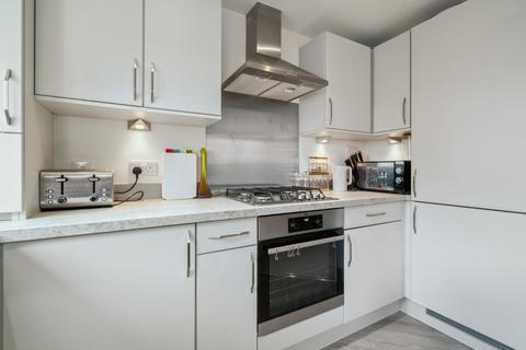 2/1, 2 Craig Terrace, Glasgow, G44 3AD