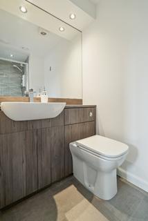 2/1, 2 Craig Terrace, Glasgow, G44 3AD