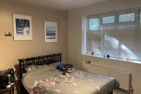 2 bedroom flat for sale - Kilburn Vale