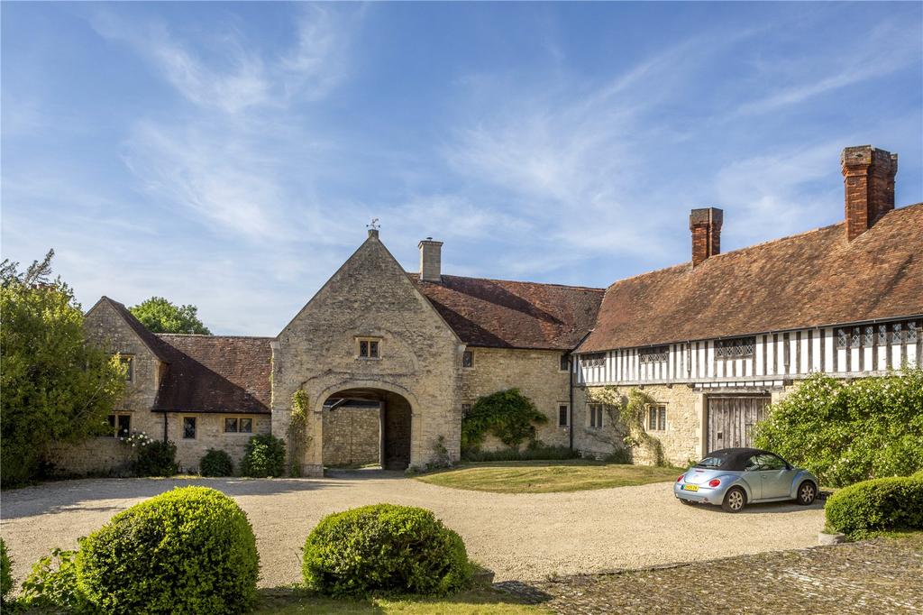 Frogmore Lane, Long Crendon, Buckinghamshire, HP18 10 bed detached