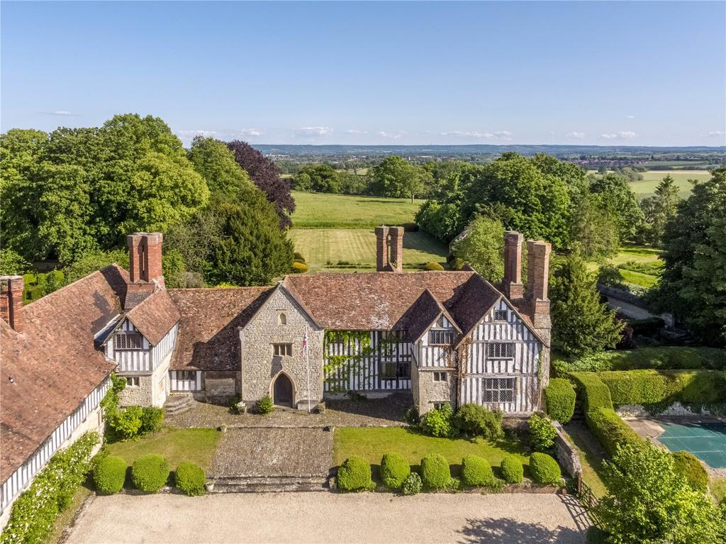 Frogmore Lane, Long Crendon, Buckinghamshire, HP18 10 bed detached