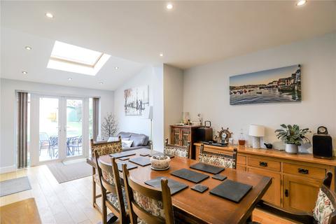 24 Hammers Gate, St Albans, AL2 3DZ