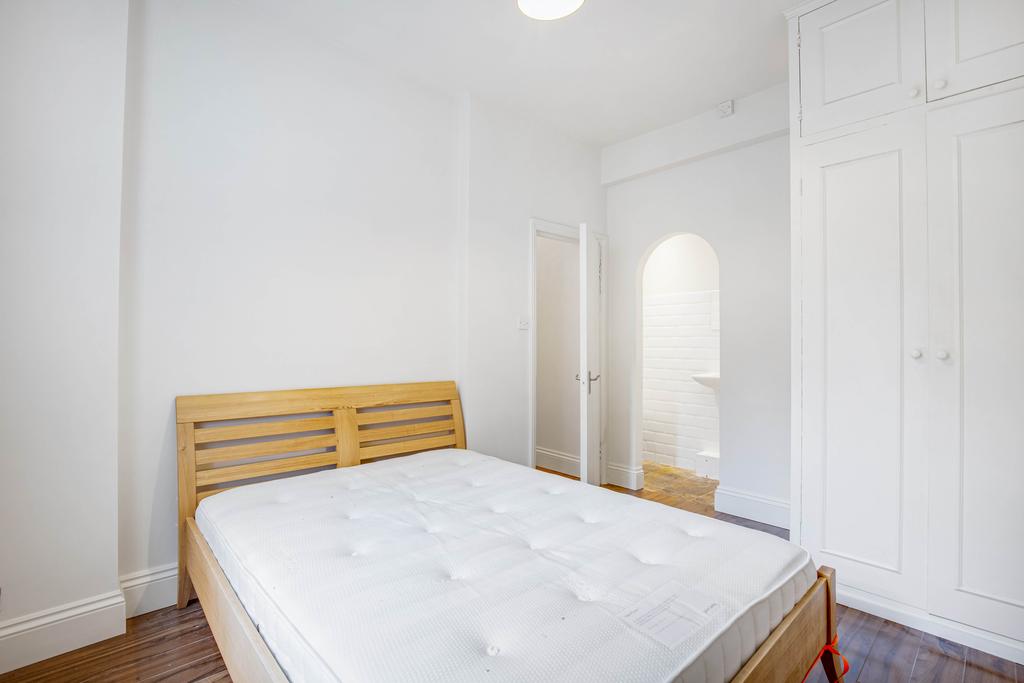 Moveli-92 C warwick way-7.jpg