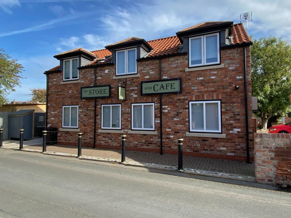 Vicar Lane, Eastrington Retail property (out of town) £867 pcm (£200 pw)