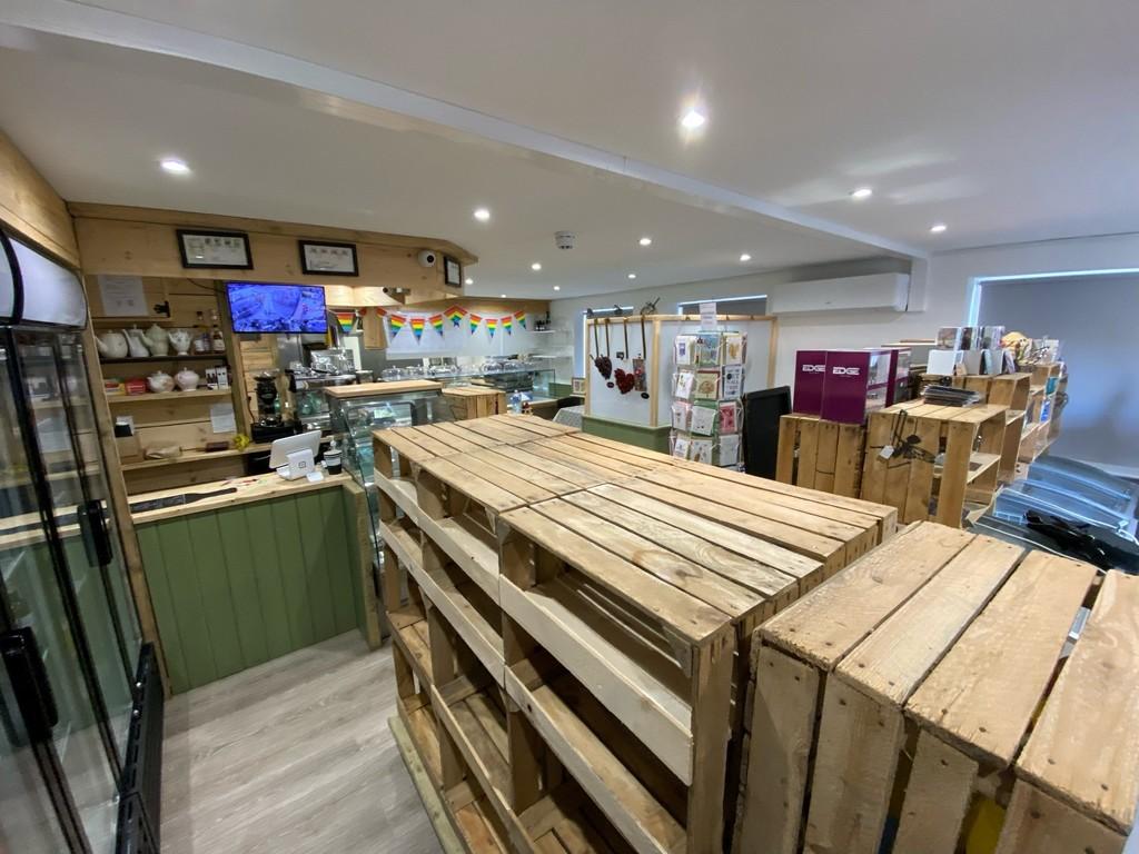 Vicar Lane, Eastrington Retail property (out of town) £867 pcm (£200 pw)
