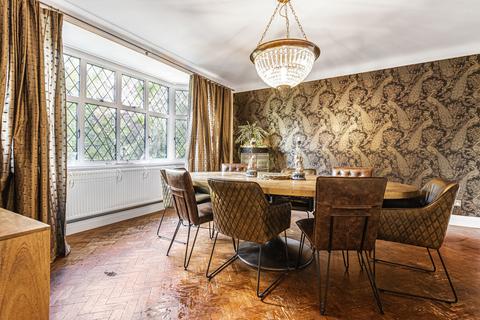 8 Higher Drive, Banstead, SM7 1PF