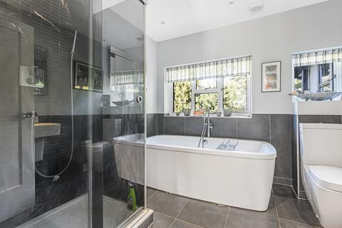 8 Higher Drive, Banstead, SM7 1PF