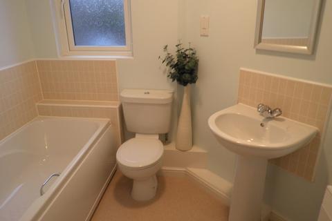 2 bedroom apartment to rent, Grantham, Warmington Avenue