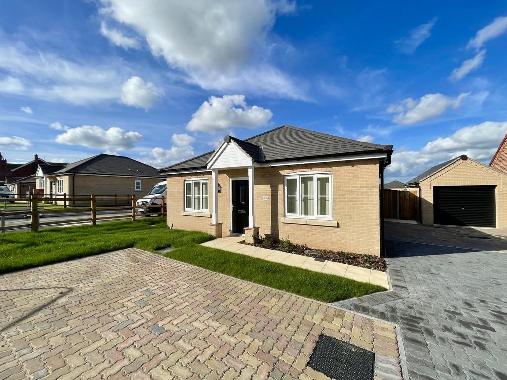 Repps Road, Martham 2 bed detached bungalow £340,000