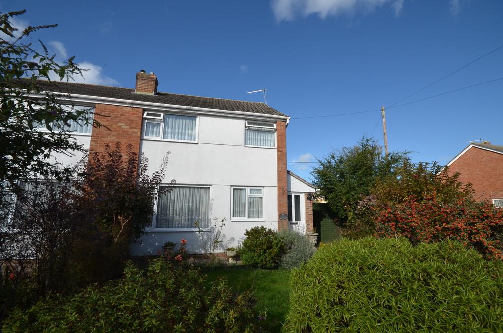 Chantry Gardens, Southwick, Trowbridge 3 bed semidetached house £275,000