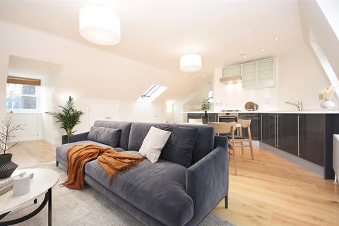 2 bedroom apartment to rent, Great Marlborough Street, W1