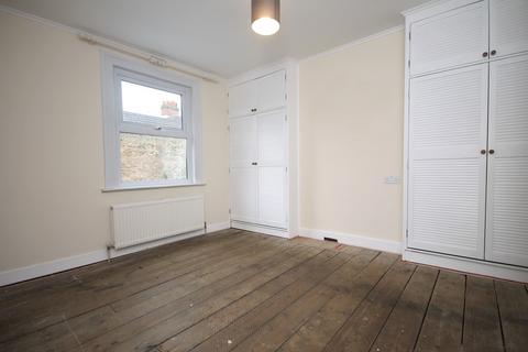 2 bedroom end of terrace house to rent, BYRON PLACE, LEATHERHEAD, KT22