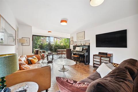 4 bedroom semi-detached house for sale - Worcester Drive, London, W4